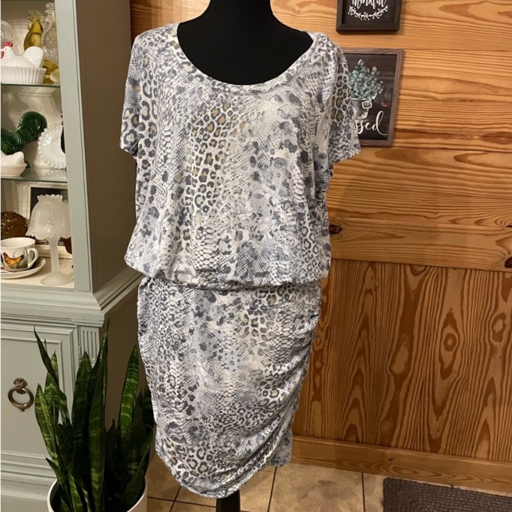 NWT Skinnygirl midi dress Marble print S/Sleeve Side gather with tie.